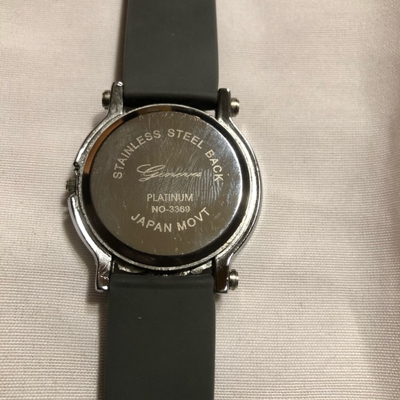 Britto Watch - Picture 3 of 3